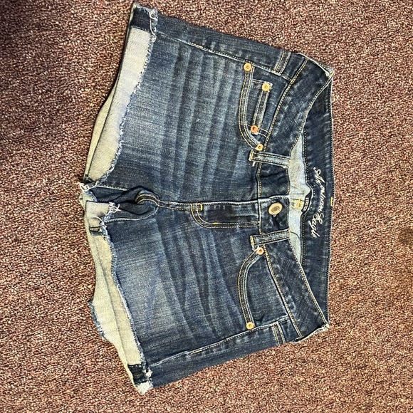 American Eagle Stretch Denim Shorts Size 2 - Picture 3 of 3